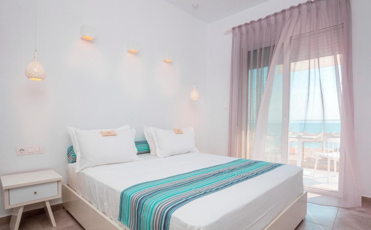 Mr & Mrs K Bianco Hotel Potos Exterior photo